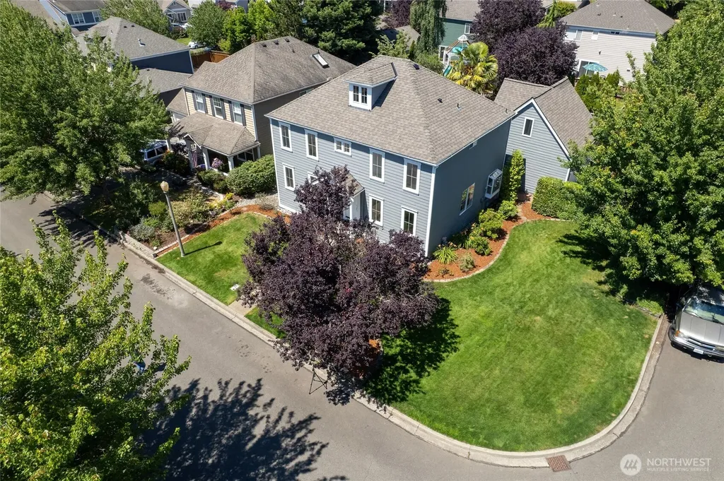 3207 Parkside Circle NE Tacoma WA 98422