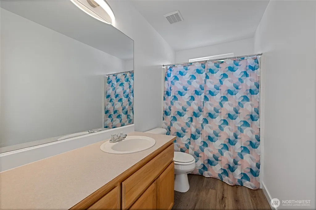 3207 Parkside Circle NE Tacoma WA 98422