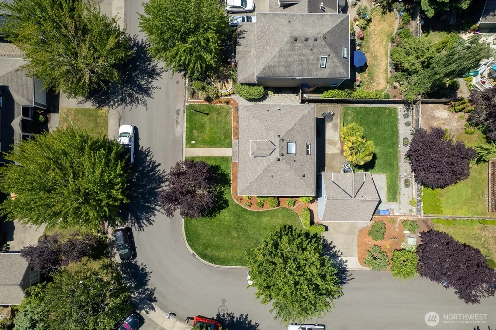 3207 Parkside Circle NE Tacoma WA 98422