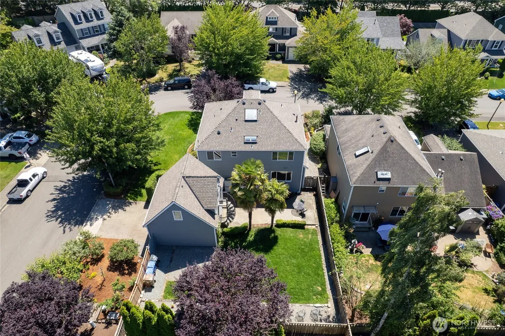 3207 Parkside Circle NE Tacoma WA 98422