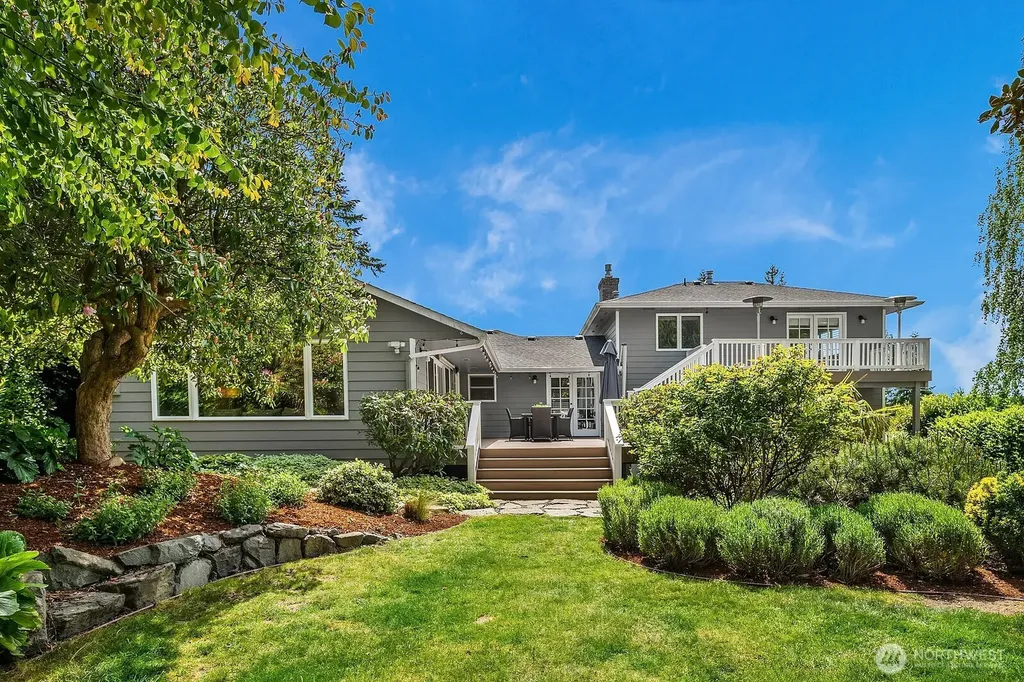 216 SW 192nd Street Normandy Park WA 98166