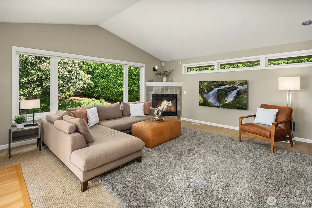 216 SW 192nd Street Normandy Park WA 98166
