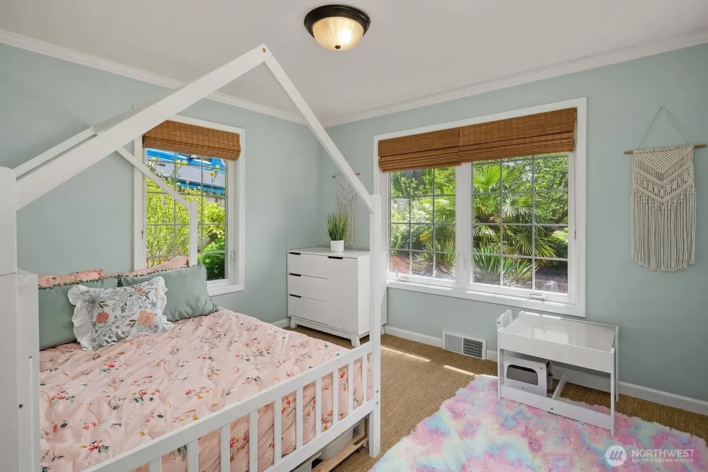 216 SW 192nd Street Normandy Park WA 98166