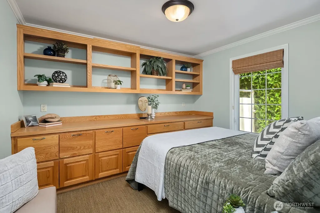 216 SW 192nd Street Normandy Park WA 98166