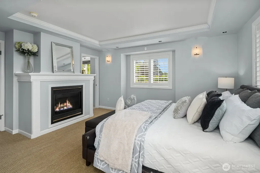 216 SW 192nd Street Normandy Park WA 98166