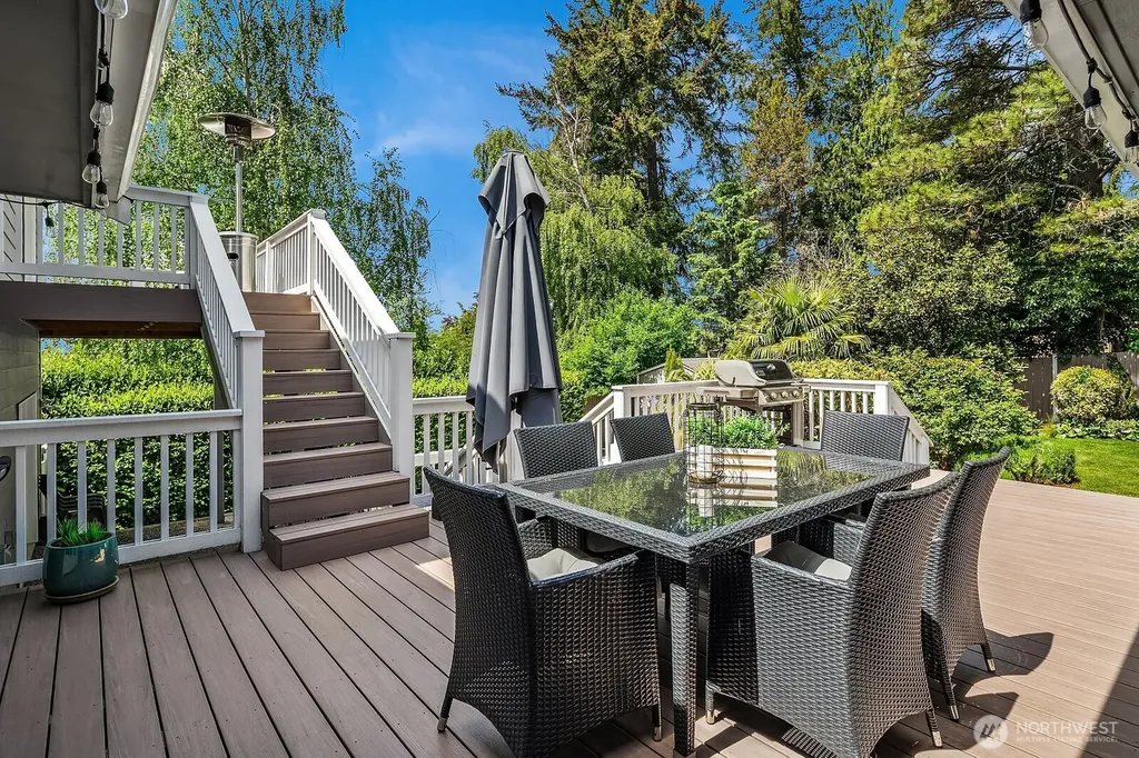 216 SW 192nd Street Normandy Park WA 98166