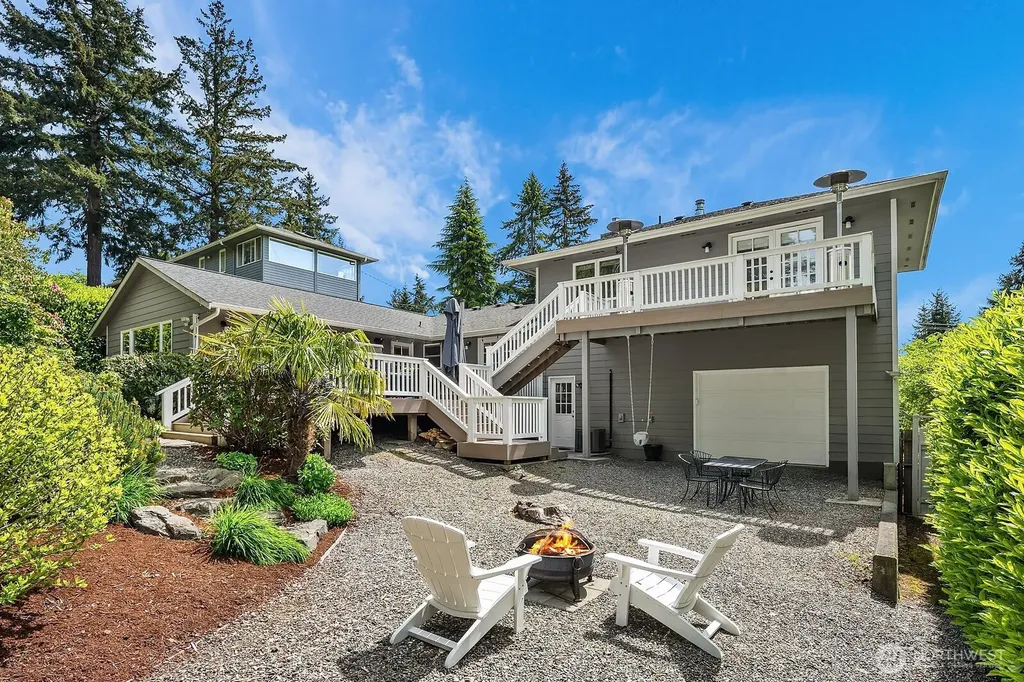 216 SW 192nd Street Normandy Park WA 98166
