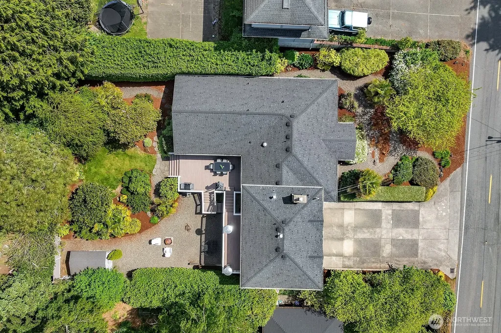 216 SW 192nd Street Normandy Park WA 98166