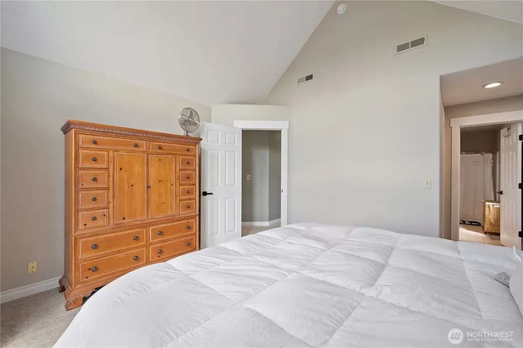 2420 Ivy Lane Kelso WA 98626
