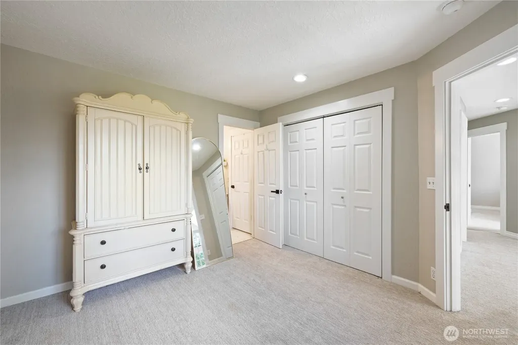 2420 Ivy Lane Kelso WA 98626