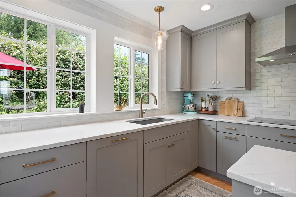 2420 Ivy Lane Kelso WA 98626