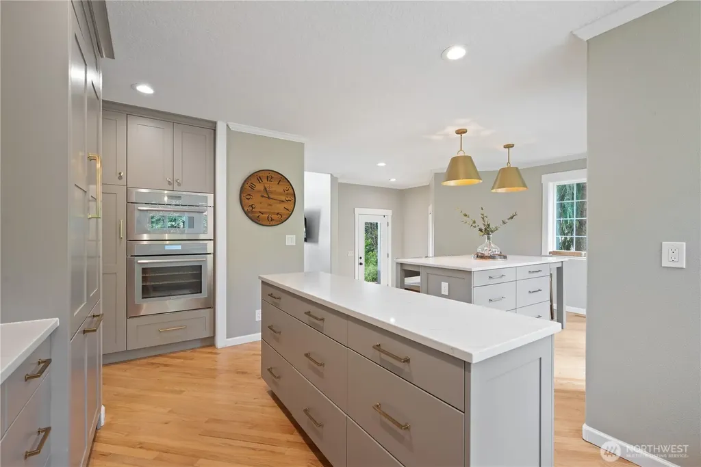 2420 Ivy Lane Kelso WA 98626