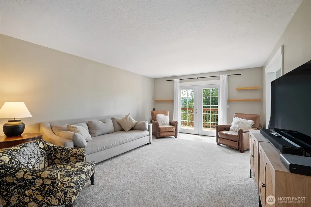 2420 Ivy Lane Kelso WA 98626
