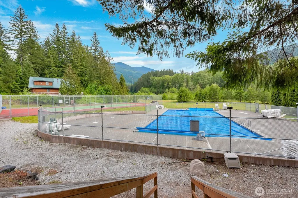 17045 Iceberg Road Glacier WA 98244