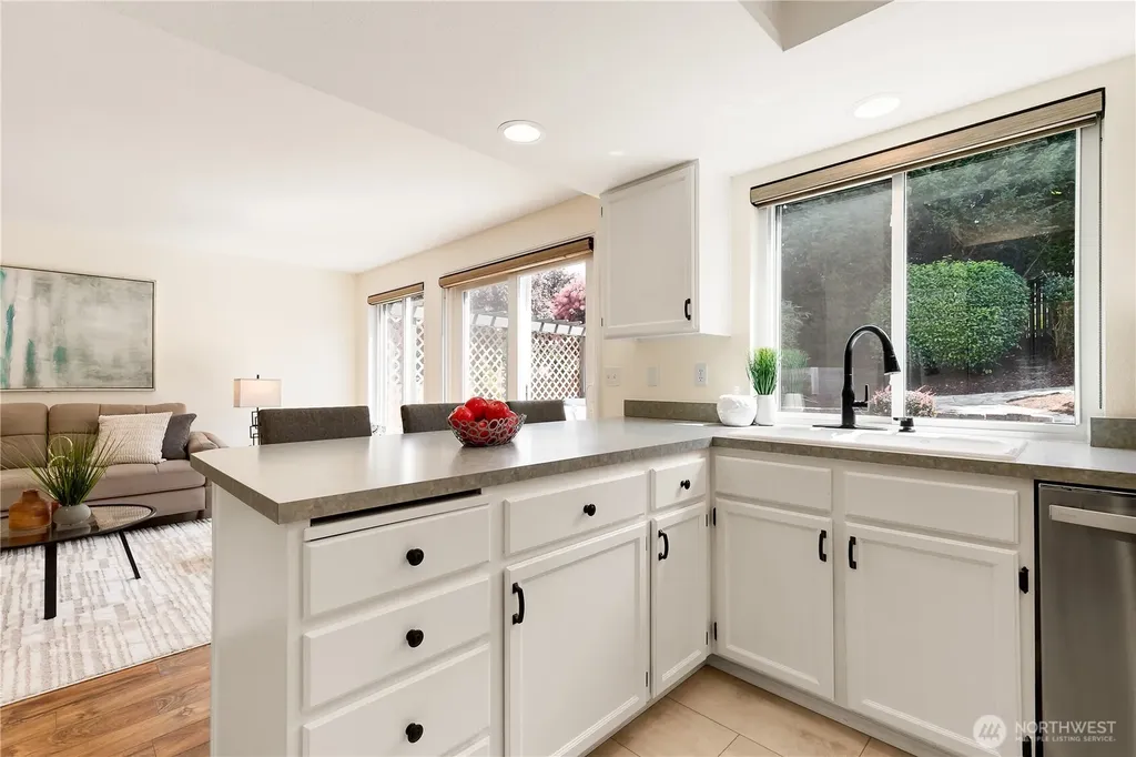 13380 122nd Place NE Kirkland WA 98034