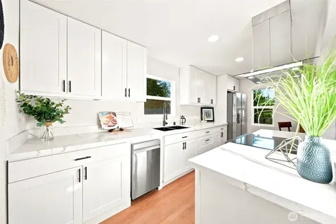 17211 3rd Avenue NE Shoreline WA 98155