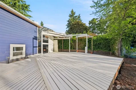 17211 3rd Avenue NE Shoreline WA 98155