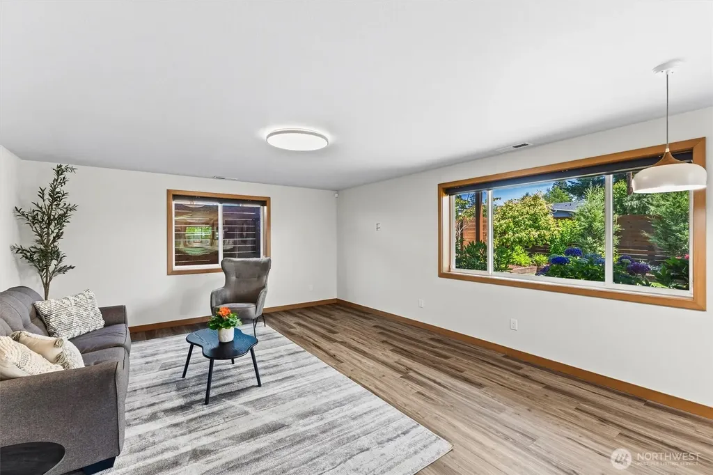 3275 Bennett Drive Bellingham WA 98225