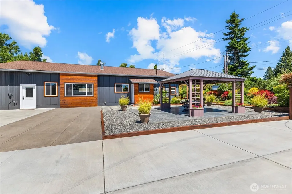 3275 Bennett Drive Bellingham WA 98225