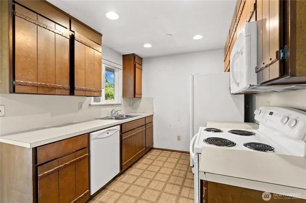 502 Kincaid Avenue Sumner WA 98390