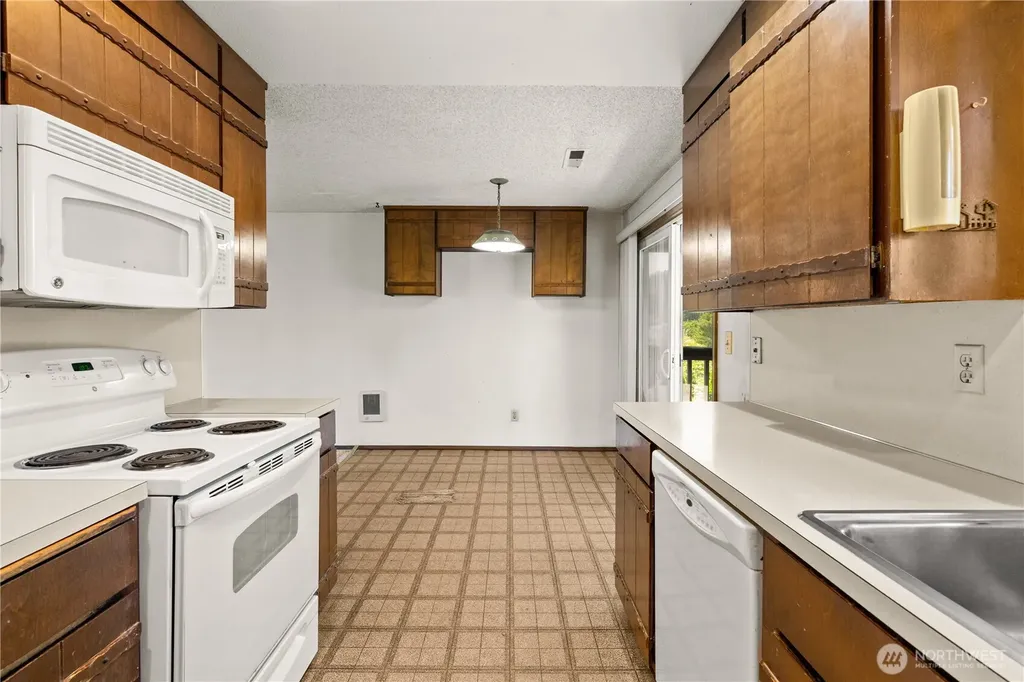 502 Kincaid Avenue Sumner WA 98390