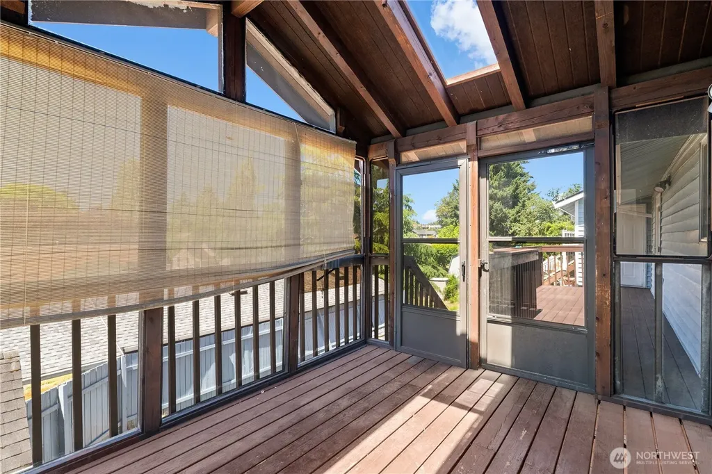 502 Kincaid Avenue Sumner WA 98390