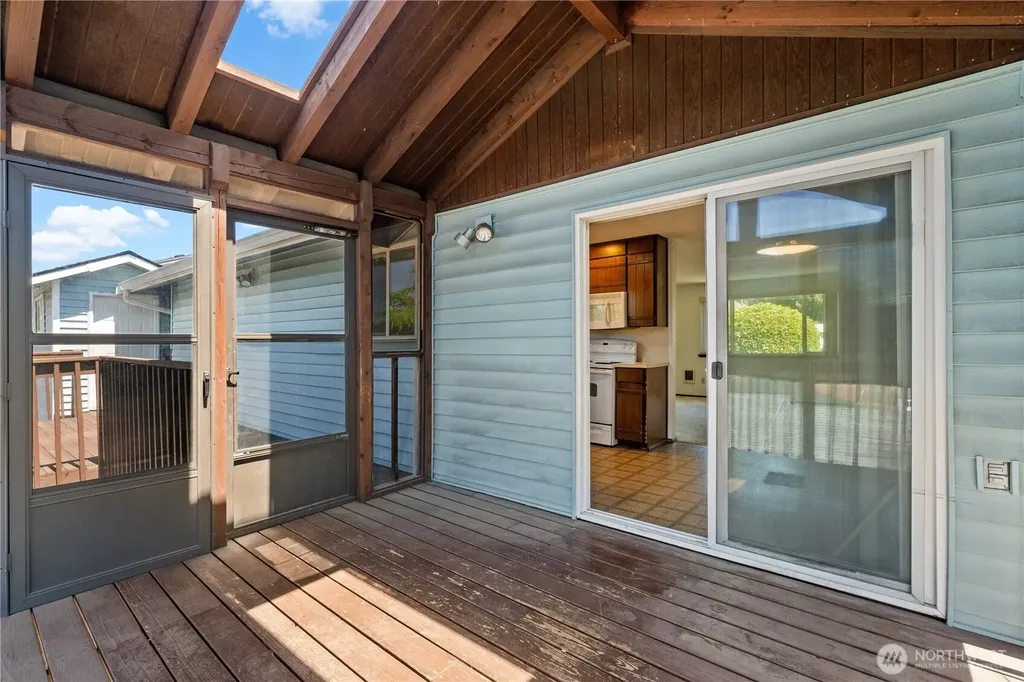 502 Kincaid Avenue Sumner WA 98390