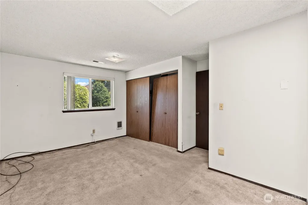 502 Kincaid Avenue Sumner WA 98390