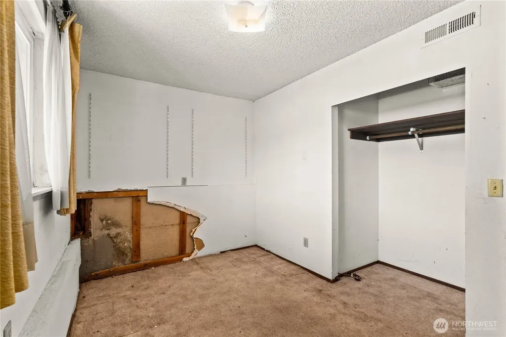 502 Kincaid Avenue Sumner WA 98390