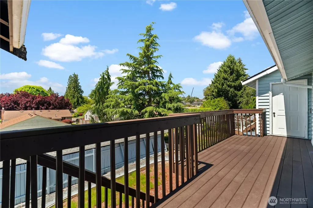 502 Kincaid Avenue Sumner WA 98390