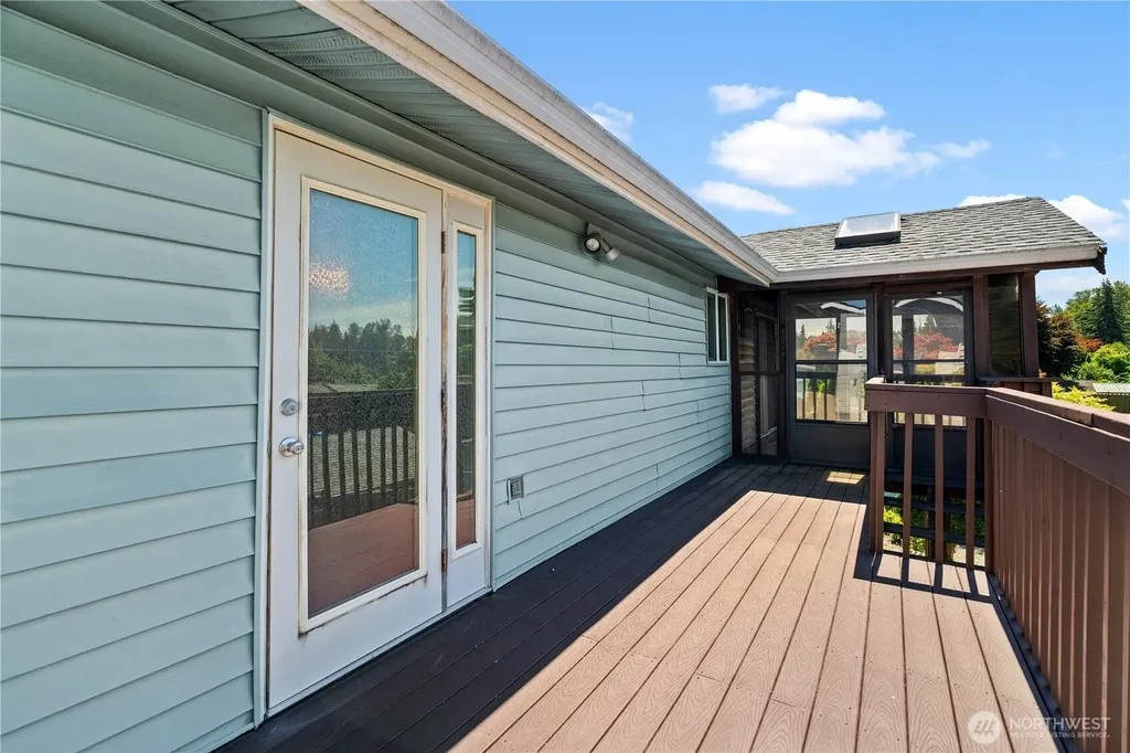 502 Kincaid Avenue Sumner WA 98390