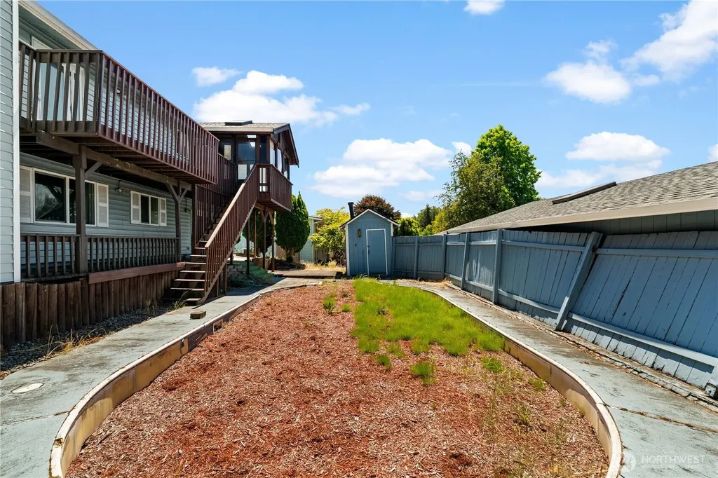 502 Kincaid Avenue Sumner WA 98390