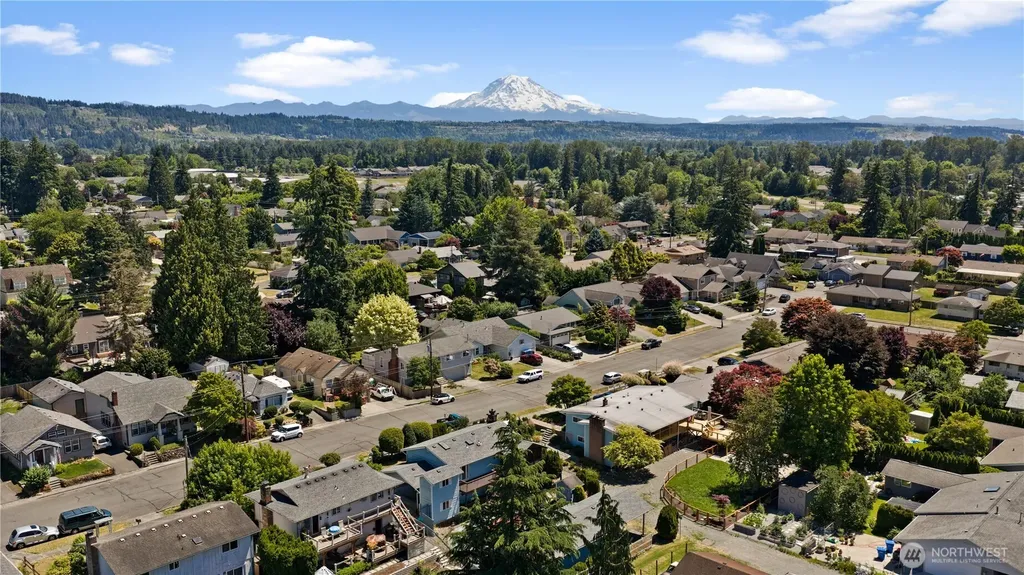 502 Kincaid Avenue Sumner WA 98390