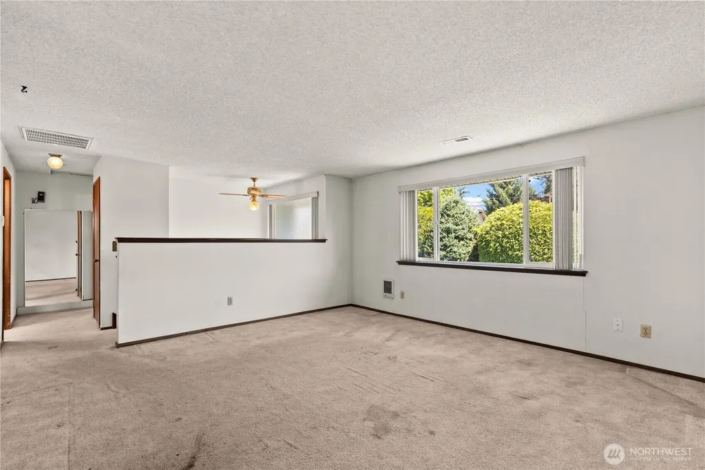 502 Kincaid Avenue Sumner WA 98390