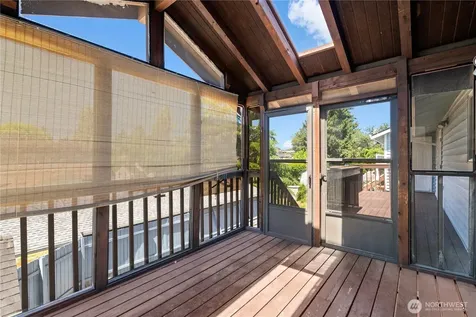502 Kincaid Avenue Sumner WA 98390