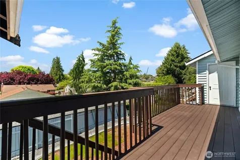 502 Kincaid Avenue Sumner WA 98390