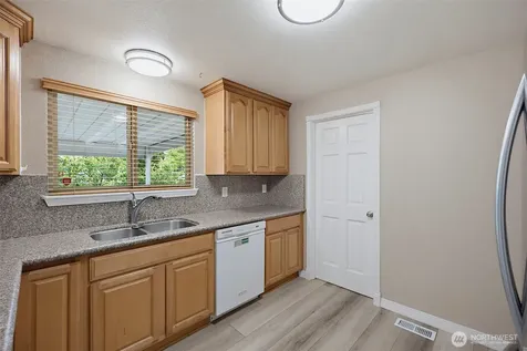 8414 56th Street W University Place WA 98467