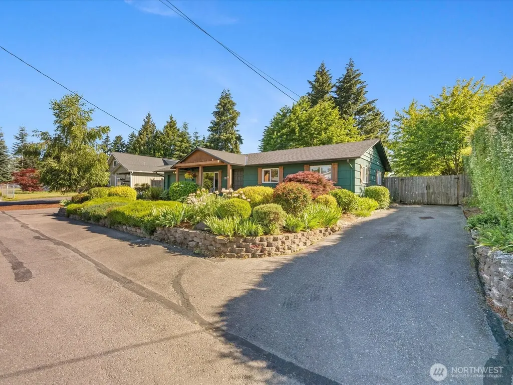 11924 SE 169th Place Renton WA 98058