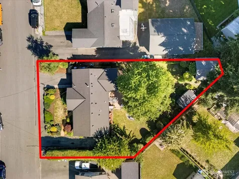 11924 SE 169th Place Renton WA 98058