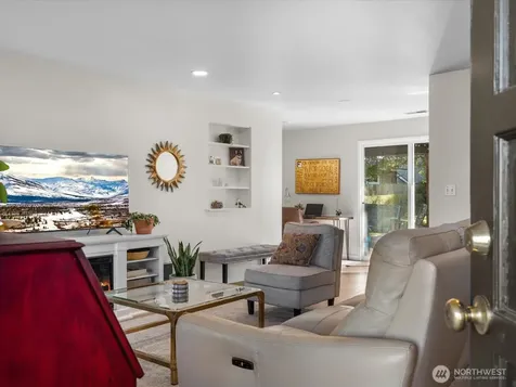 11924 SE 169th Place Renton WA 98058