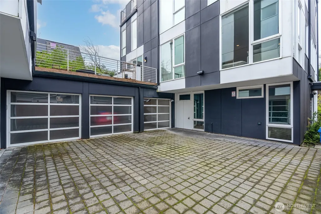612 N 45th Street Seattle WA 98103