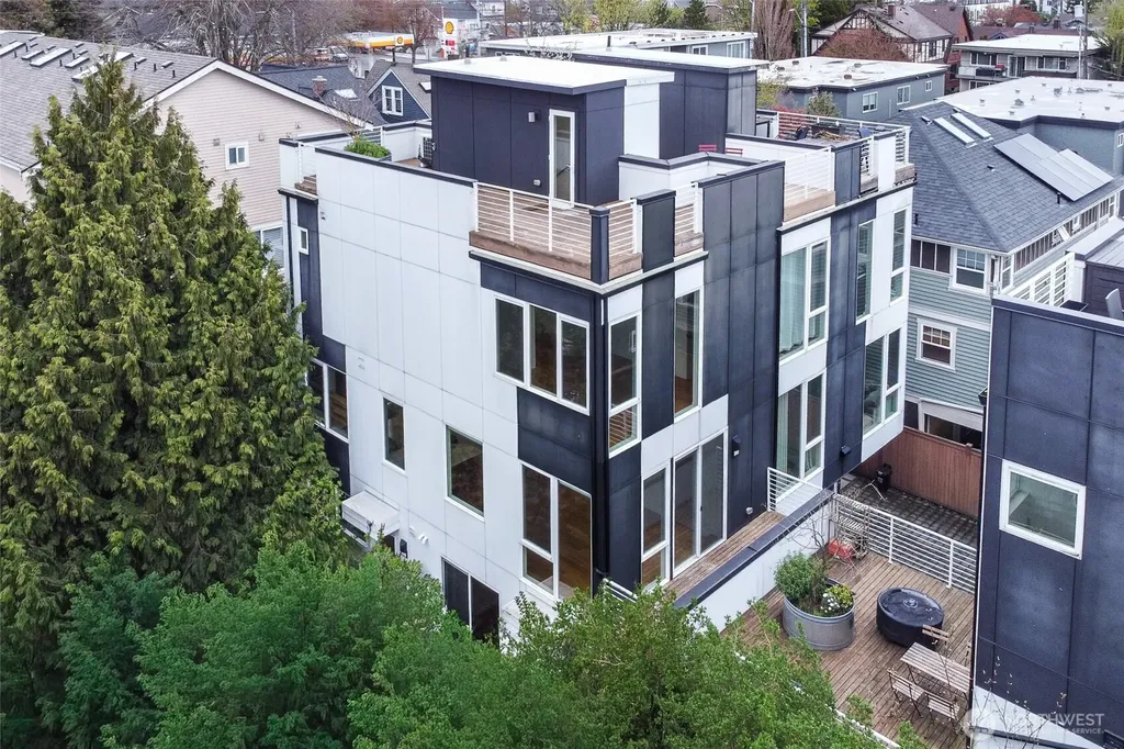 612 N 45th Street Seattle WA 98103