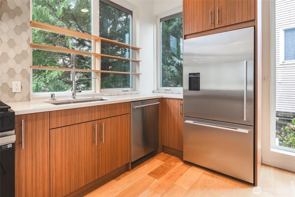 612 N 45th Street Seattle WA 98103
