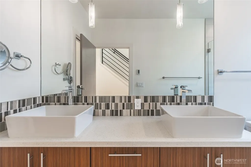 612 N 45th Street Seattle WA 98103