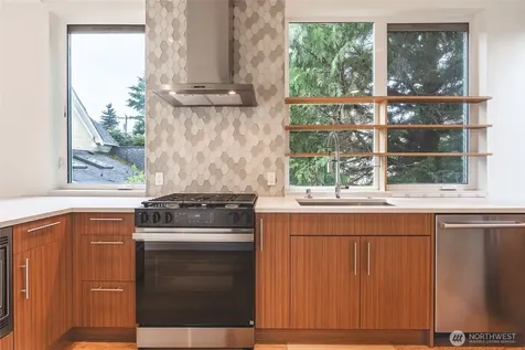 612 N 45th Street Seattle WA 98103