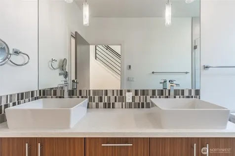 612 N 45th Street Seattle WA 98103