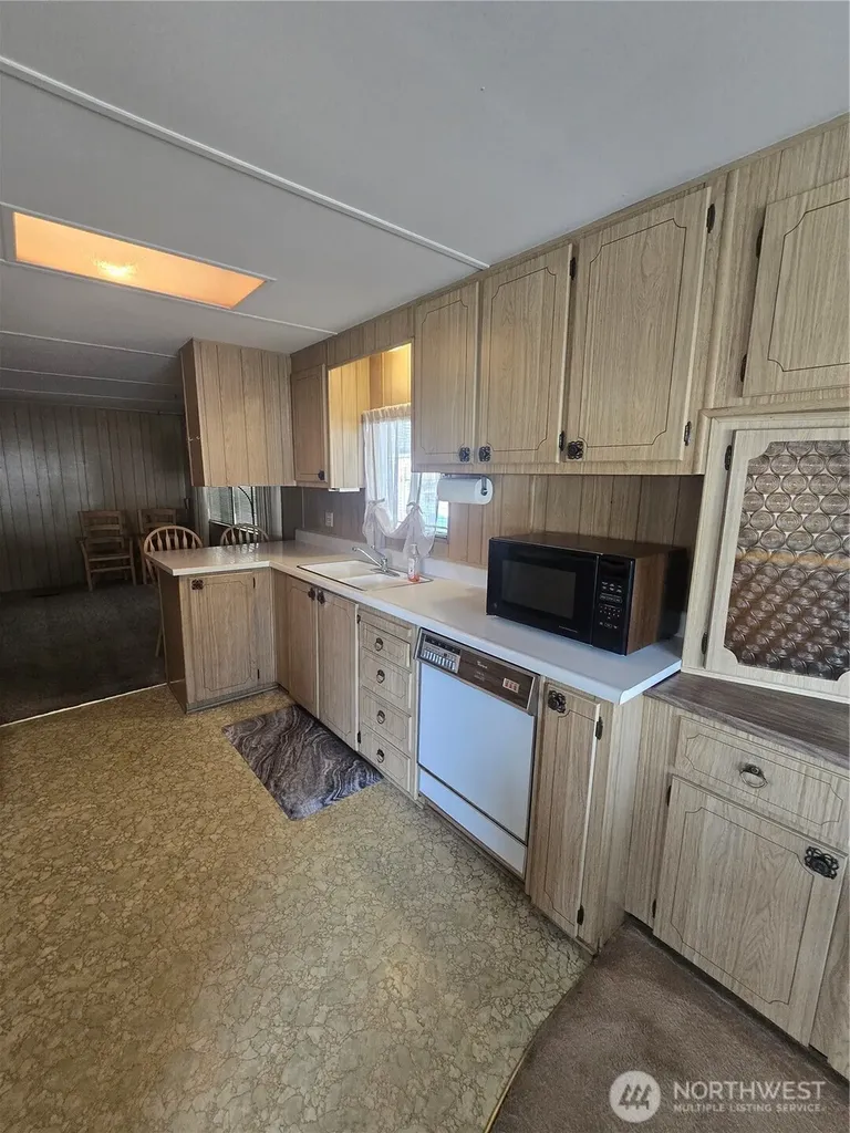 2302 R Street SE Auburn WA 98022