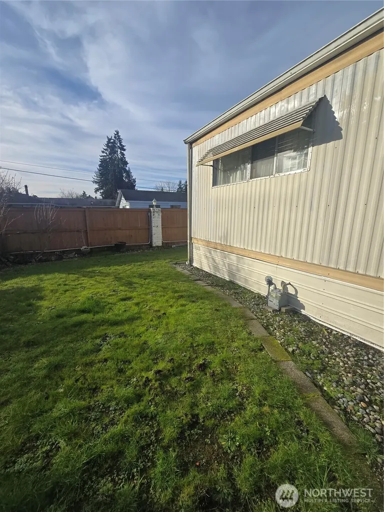 2302 R Street SE Auburn WA 98022