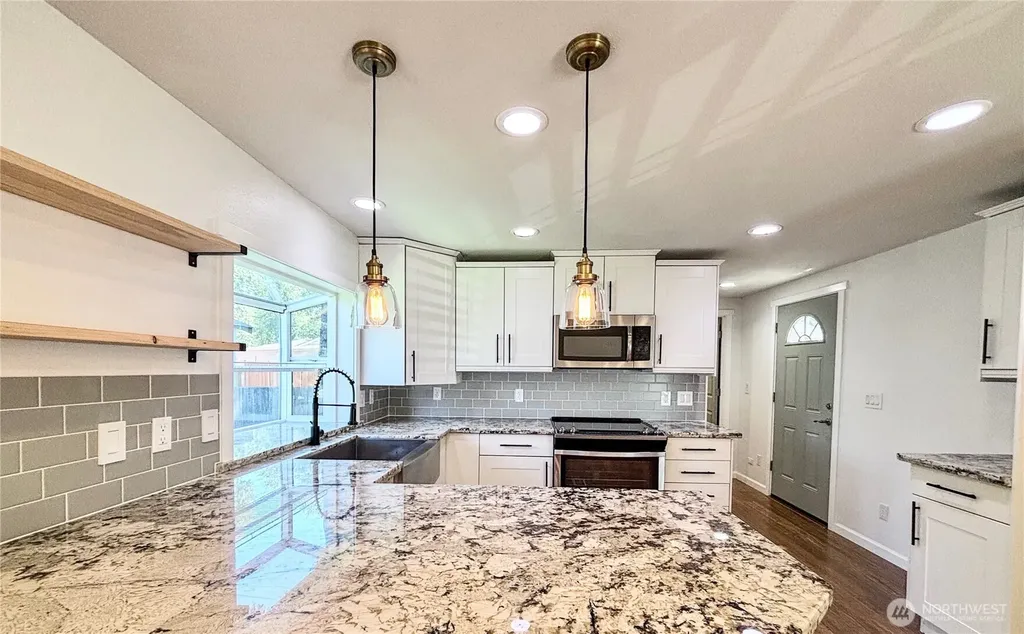 4248 SE A Street Auburn WA 98002