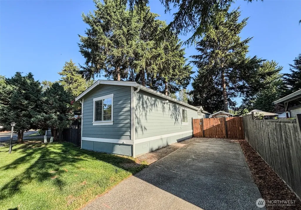 4248 SE A Street Auburn WA 98002